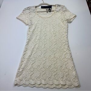 BKE Boutique Buckle Cream Stretch Lace Mini Dress Tunic‎ Womens Medium NEW *FLAW